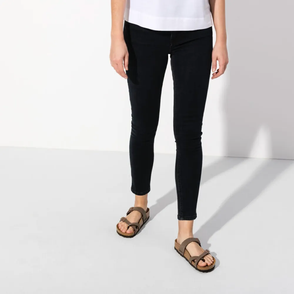 Sandale Birkenstock Mayari pour Femme avec Bride d'Orteil en Birko-Flor, couleur Moka