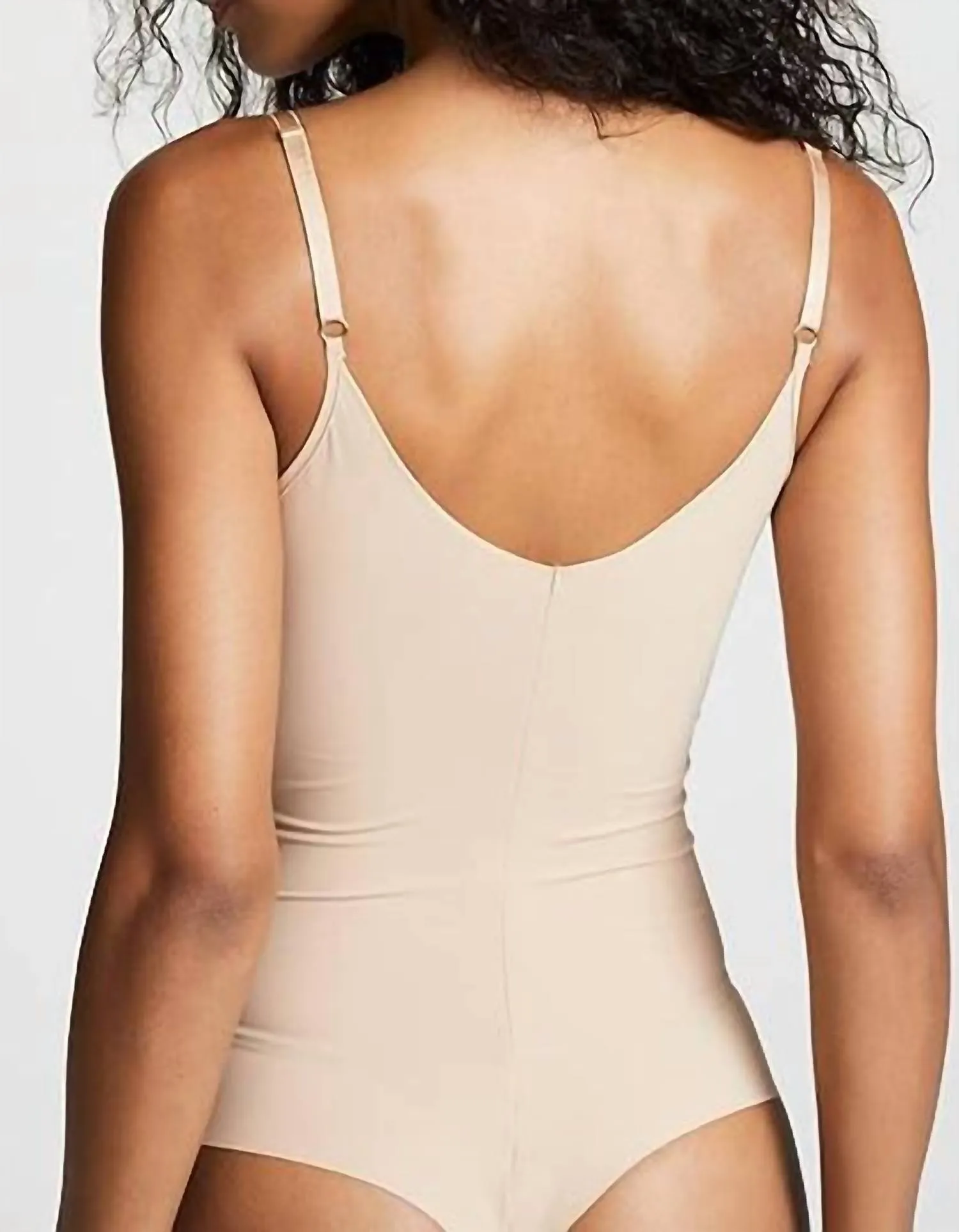 Combinaison de Contrôle Classique String en Nude Véritable