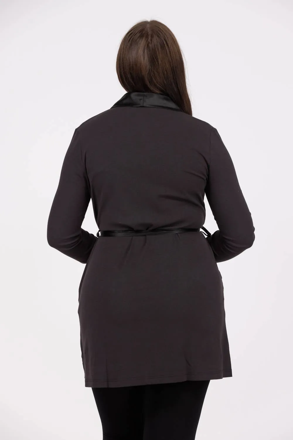 Robe Classique en Satin avec Bordure en Noir