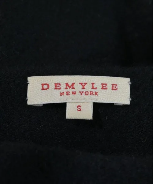 Pulls DEMYLEE