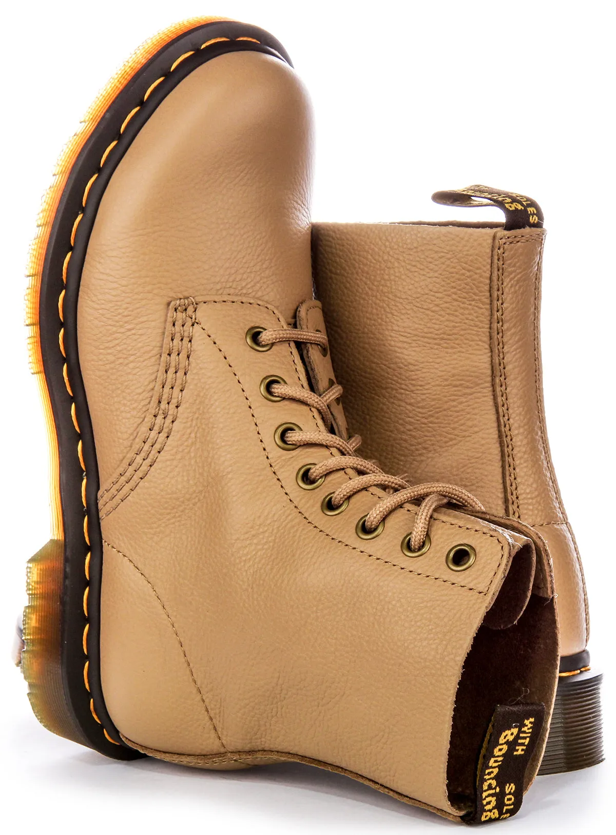Dr Martens 1460 Pascal en Beige pour Femme Chaussures Dr Martens