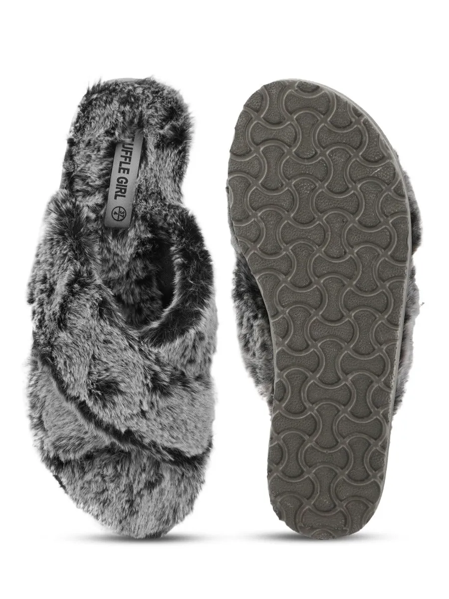 Chaussons à enfiler en fausse fourrure grise douce