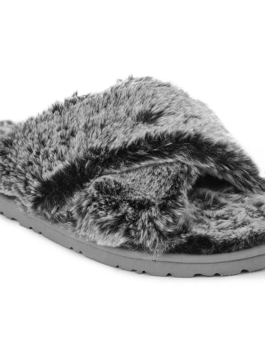 Chaussons à enfiler en fausse fourrure grise douce