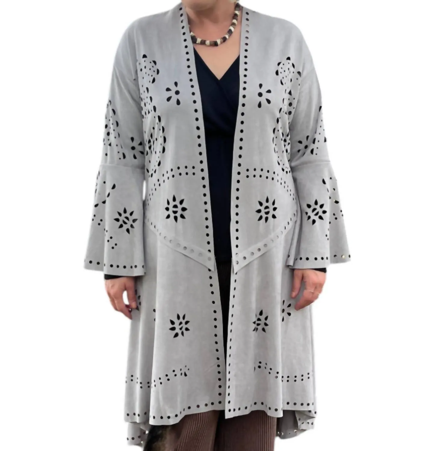Cardigan long à découpe laser en gris