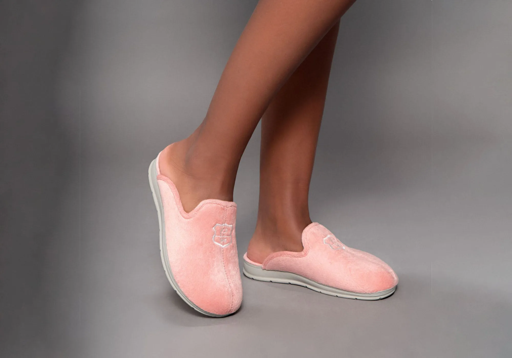 Pegada Mindy Pantoufles Femme Brésiliennes à Bout Fermé et Talon Aéré Confortables Chaussons Pegada