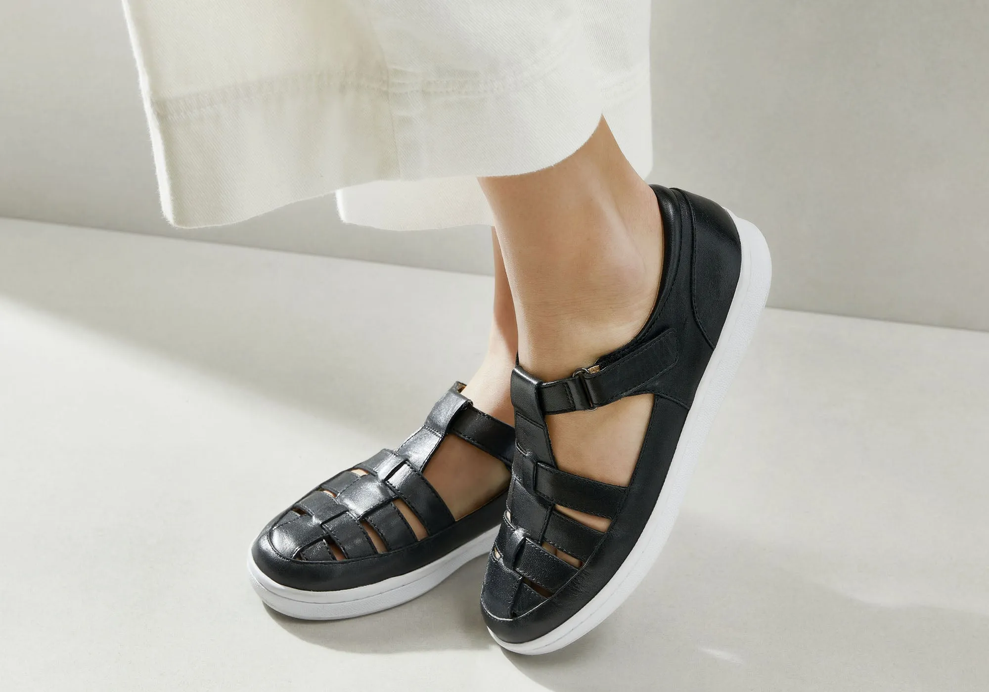 Chaussures en cuir confortables et soutenues pour femmes Scholl Orthaheel Razz - Chaussures Scholl Orthaheel