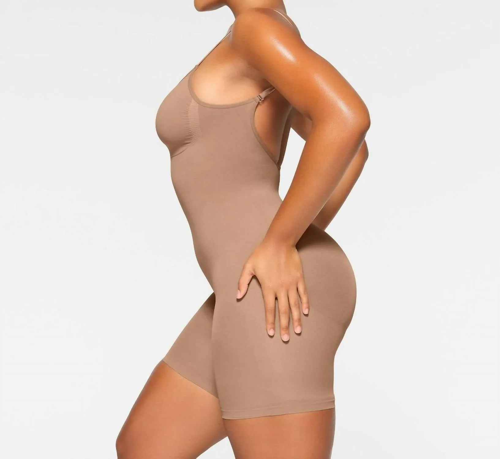 Combinaison Sans Coutures Sculptée Dos Nu Mi-Cuisse en Sienne